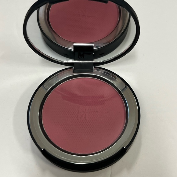 IT Cosmetics Bye Bye Pores Blush - Love (Natural Soft Pink) - New in Box - Picture 3 of 6